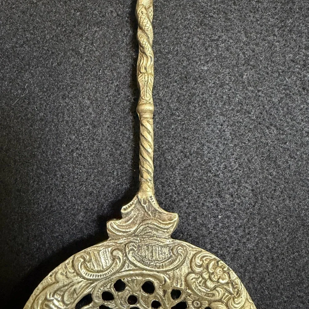 AntiqueBrass Cake Server Ornate Filigree Mermaid Fleur-de-lis Pastry Lifter 10